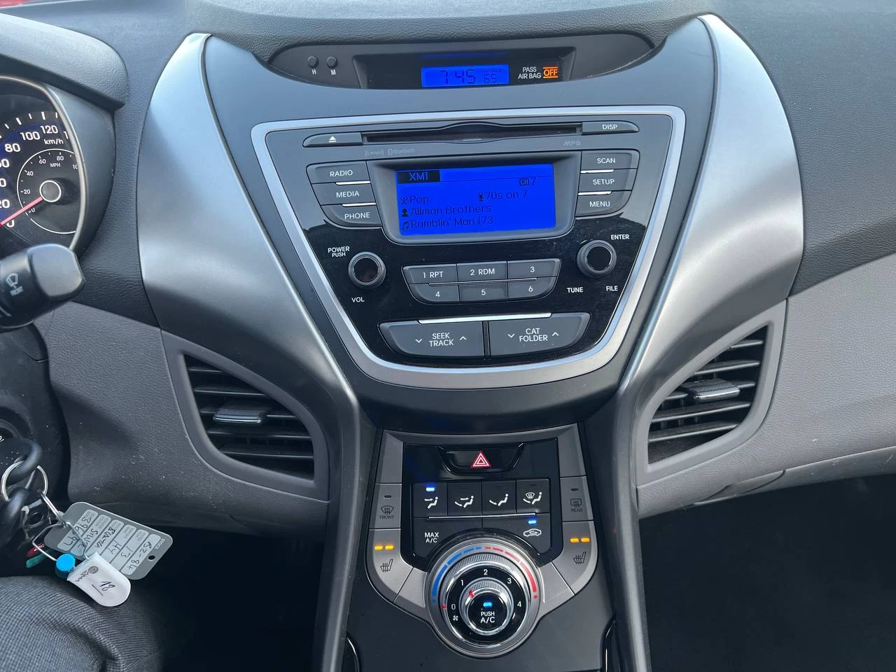2013 Hyundai Elantra GL**SAAQ CERTIFIEE**SIEGES CHAUFFANTS** Main Image