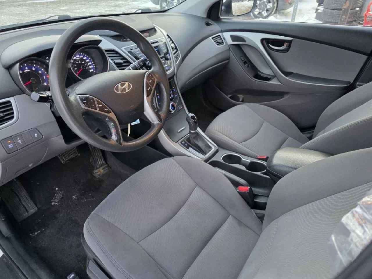 2014 Hyundai Elantra GL**SAAQ CERTIFIEE**SIEGES CHAUFFANTS** Image principale