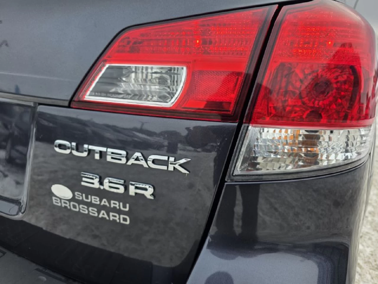 2013 Subaru Outback ((JAMAIS ACCIDENTEE**LIMITEE**NAVI**CAMERA DE RECUL**CUIR**SIEGES CHAUFFANTS**MAGS**TOUTE EQUIPEE Main Image