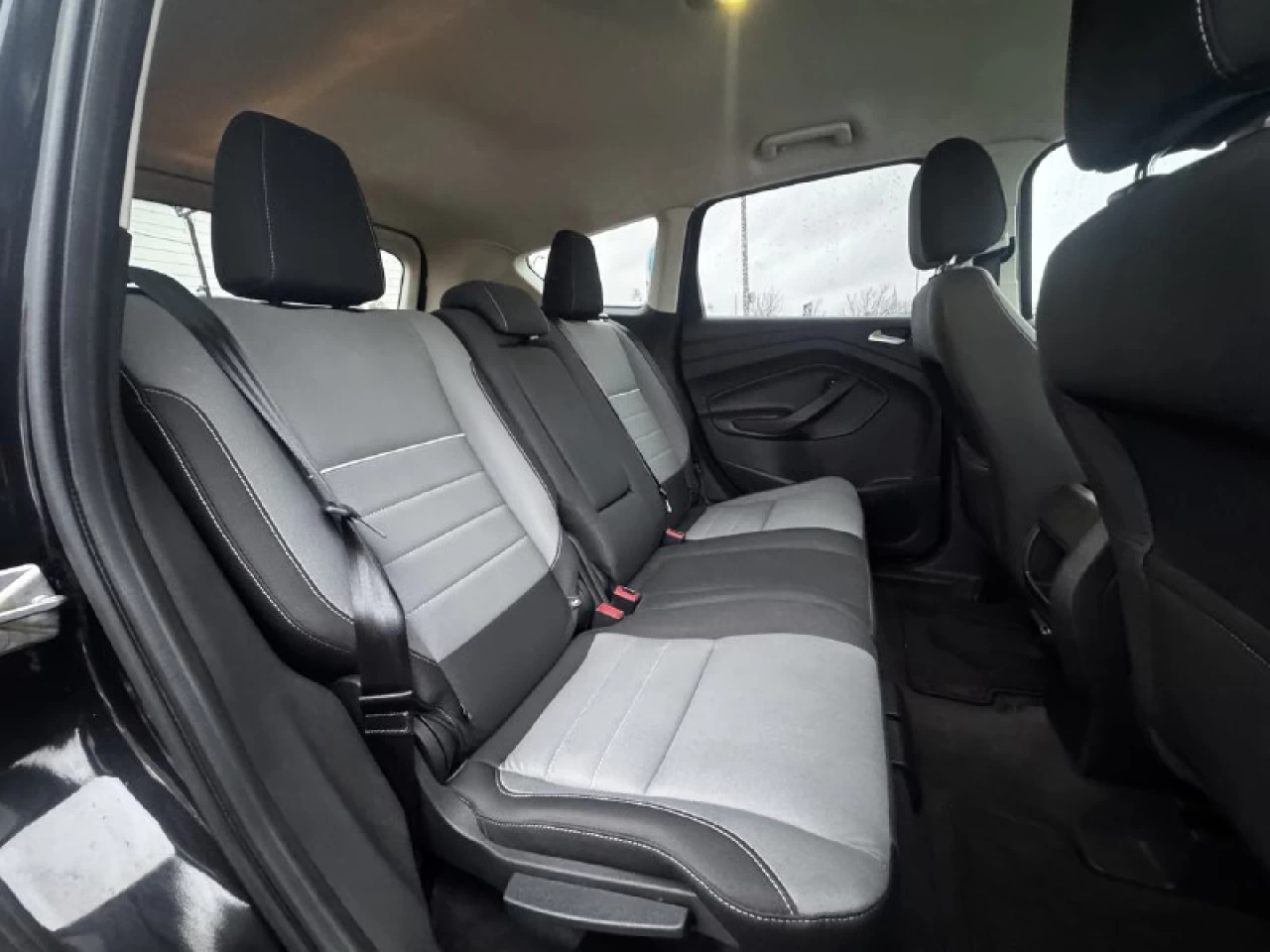 2014 Ford Escape SE**AWD**Jamais Accidente**CAMERA DE RECULE**SIEGES CHAUFFNATS**Financement 1Ère, 2e et 3e chance !! 100% ApprouvÉ Main Image