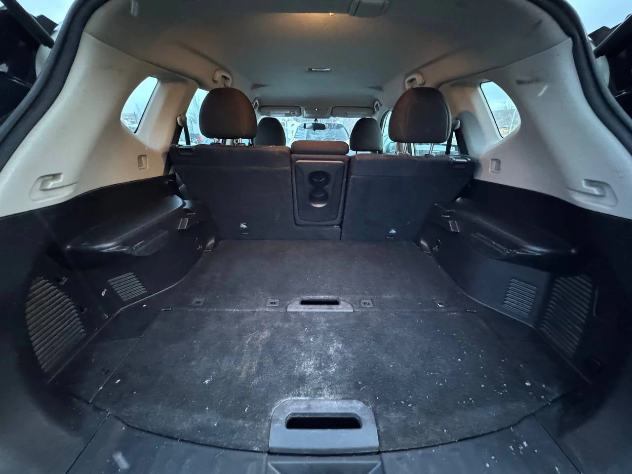 2017 Nissan Rogue SV**Jamais Accidente**CAMERA DE RECULE**SIEGES CHAUFFNATS** Main Image