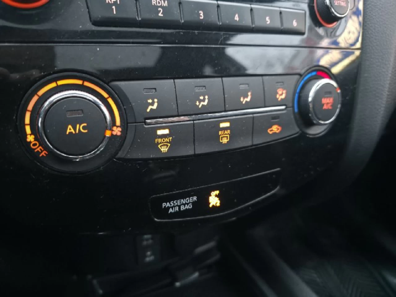 2015 Nissan Rogue **SV**TOIT PANORAMIQUE**CAMERA DE RECUL**SIEGES CHAUFFANTS**MAGS** Image principale