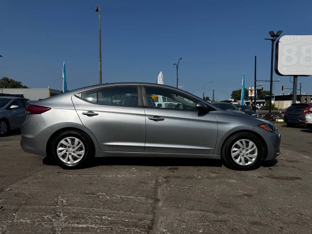 Hyundai Elantra LE**SAAQ CERTIFIEE**SIEGES CHAUFFNATS**MODE ECHO** 2017