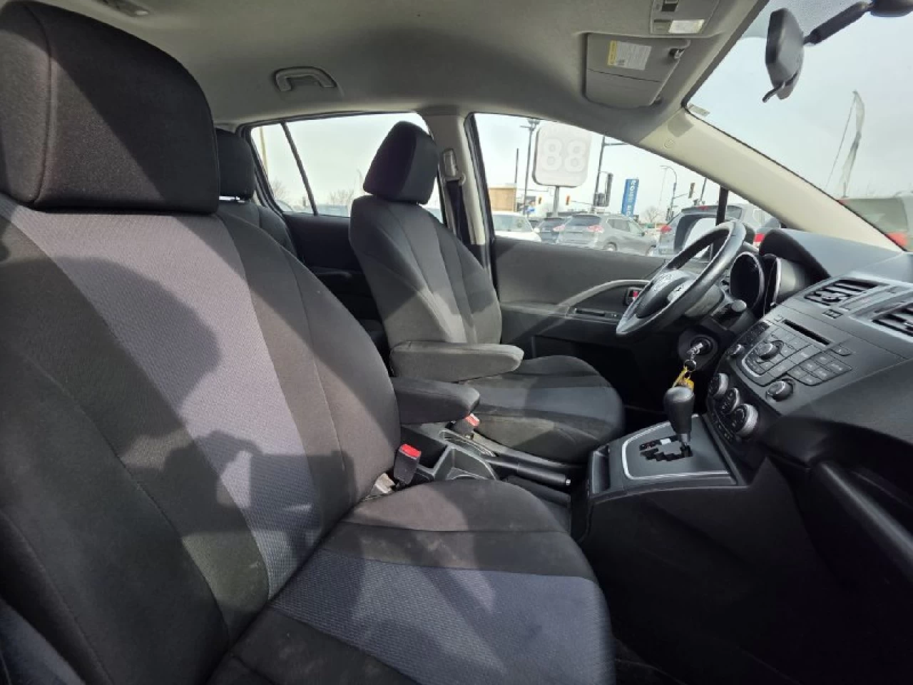 2015 Mazda 5 GS**Jamais Accidente**Tres Bien Entretenu**6 PASSAGERS**MAGS**EN SPECIAL** Image principale
