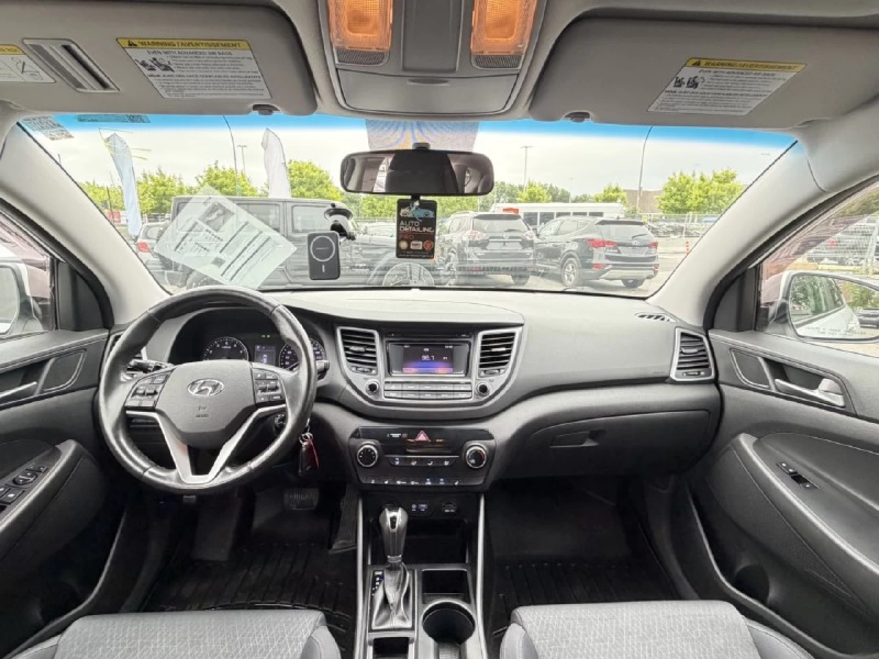 2017 Hyundai Tucson Premium**SAAQ Certifie**CAMERA DE RECUL**ANGLE MORT**SIEGES CHAUFFANTS**Volant Chauffant**MAGS Image principale