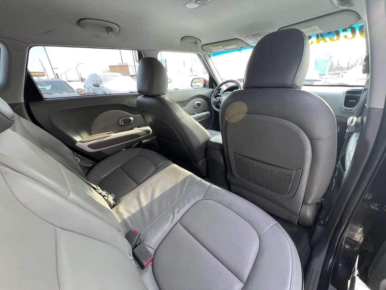 2016 Kia Soul EV Luxury**Jamais Accidentee**NAVIGATION**CUIR**SIEGES CHAUFFANTS AVANT ET ARRIERE**SIEGES FROIDS**VOLANT CHAUFFANT**MAGS** Main Image