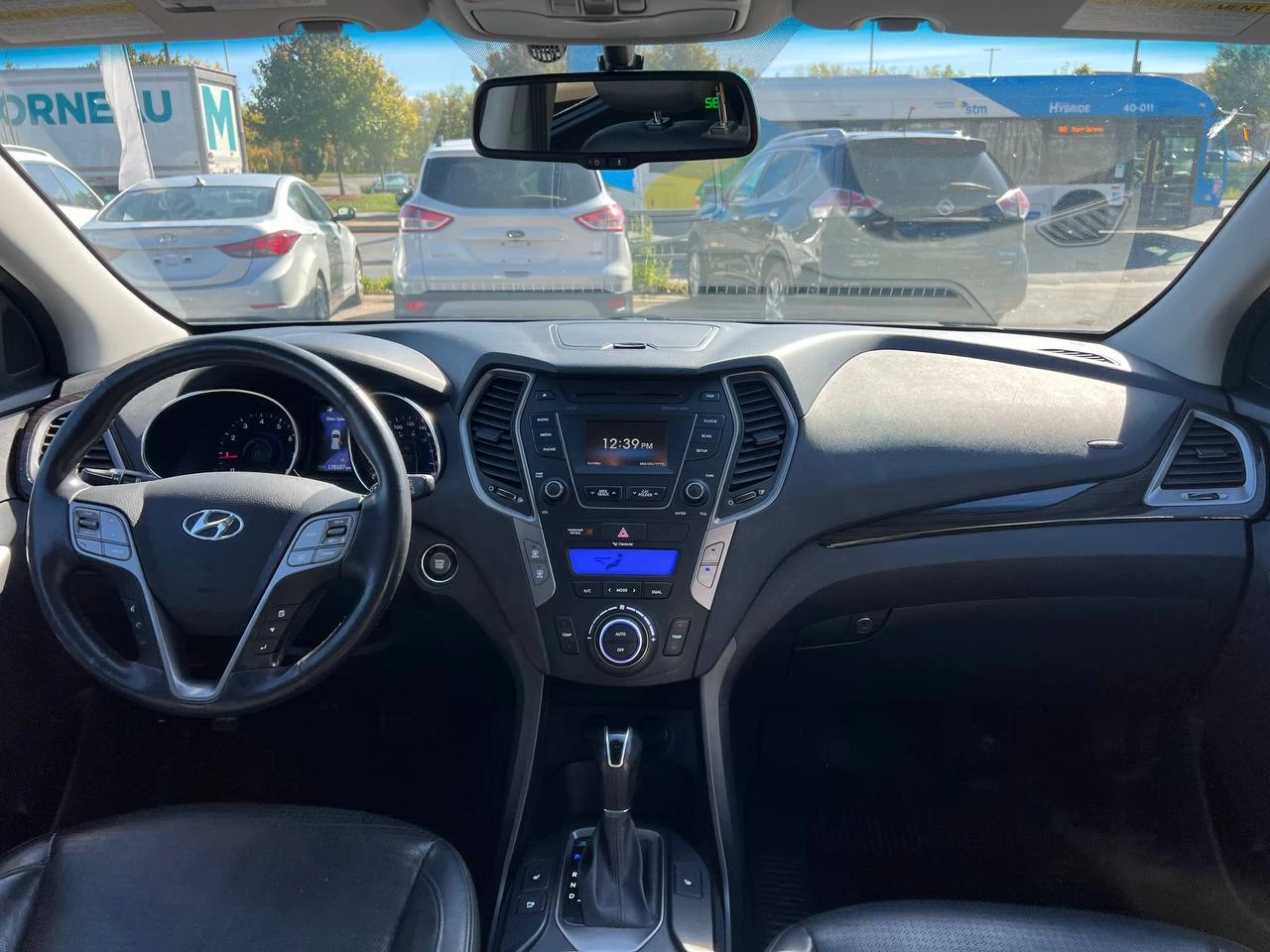 2014 Hyundai Santa Fe Sport SE**AWD**SAAQ CERTIFIEE**TOIT OUVRANT PANORAMIQUE**SIEGE EN CUIR**CAMERA DE RECUL**SIEGES CHAUFFNATS AVANT ET ARRIERE**VOLANT CHAUFFNATS**MAGS** Image principale