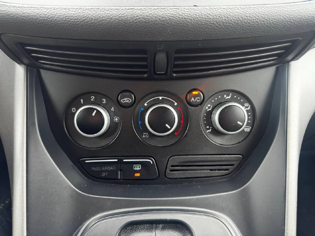 2014 Ford Escape SE**AWD**Jamais Accidente**CamÉra de Recul**SIEGES CHAUFFANTS**MAGS** Main Image