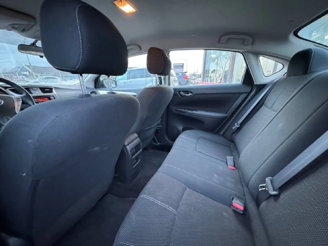 2017 Nissan Sentra S**Jamais accidente** Image principale