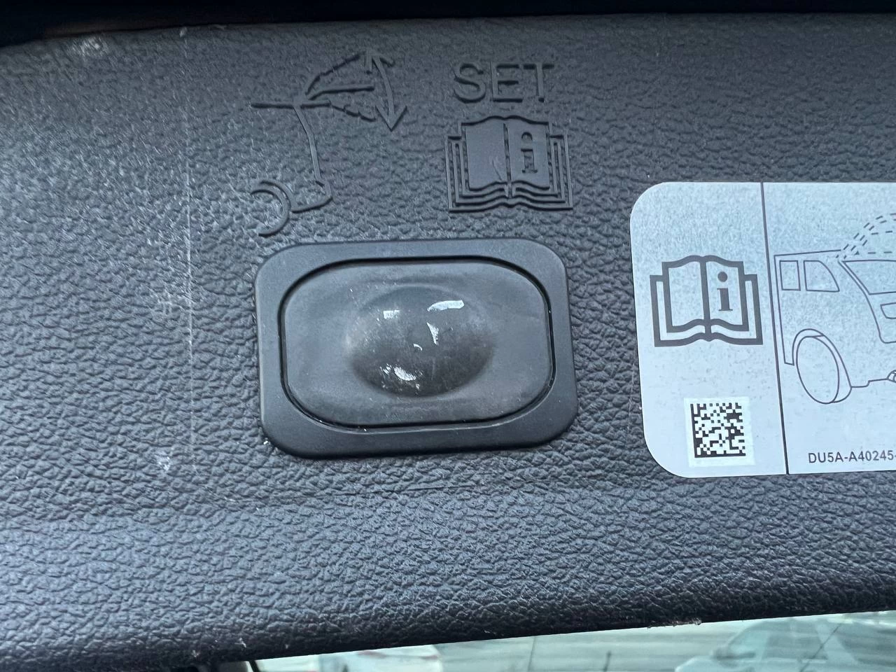 2017 Ford Escape Titanium**AWD**JAMAIS ACCIDENTEE**SAAQ CERTIFIEE**Toit Ouvrant Panoramique**ANGLE MORT**CamÉra de Recul**SIEGES EN CUIR**Navigation**SIEGES CHAUFFANTS**VOLANT CHAUFFANT**dÉmarrage À distance**MAGS** Image principale