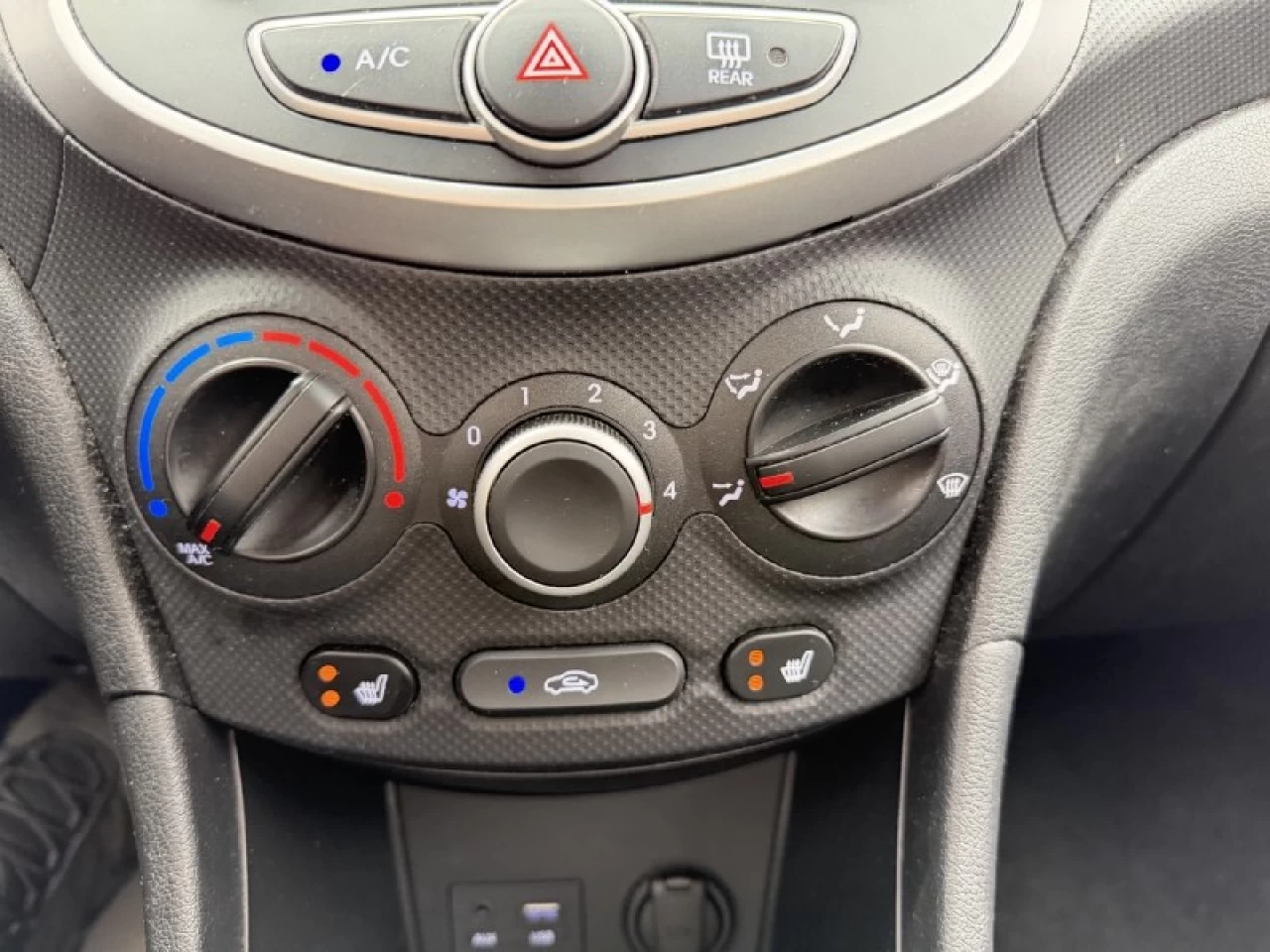 2014 Hyundai Accent GL**TRES BAS KILOMETRAGE**SIEGES CHAUFFNATS**PRIX EN SPECIAL** Image principale