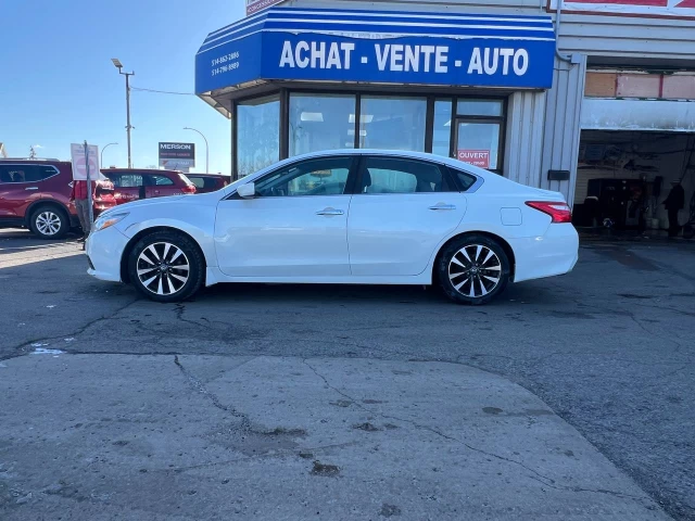 Nissan Altima 2.5**Camera de recul**ALERTE ANGLE MORT**SIEGES CHAUFFANTS**MAGS**PUSH TO START** 2016