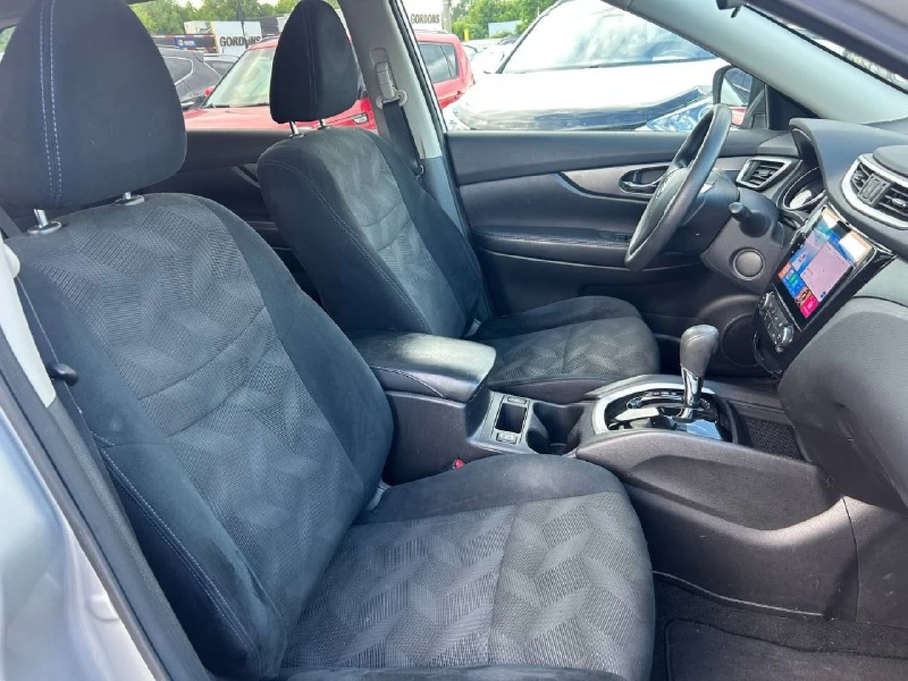 2015 Nissan Rogue SV**AWD**TOIT OUVRANT PANORAMIQUE**CAMERA DE RECULE**SIEGES CHAUFFNATS**Mags** Image principale