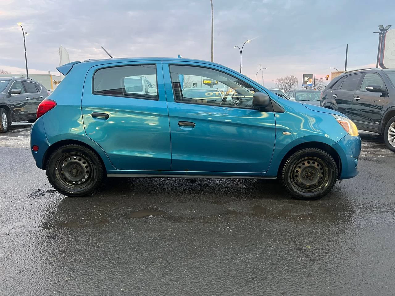 2015 Mitsubishi Mirage ES** Main Image