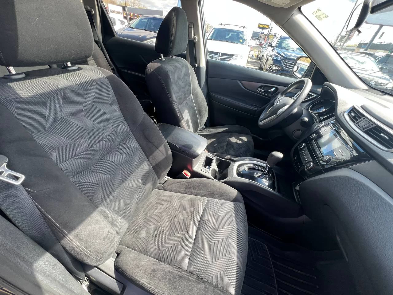2015 Nissan Rogue SV**AWD**TOIT OUVRANT PANORAMIQUE**CAMERA DE RECULE**SIEGES CHAUFFNATS**Mags** Image principale