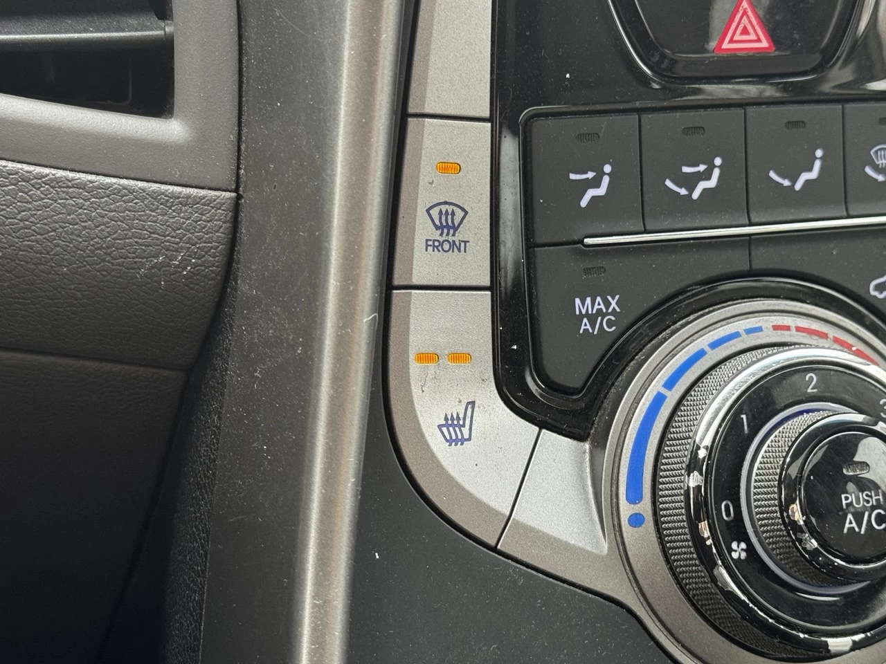 2013 Hyundai Elantra GLS**TOIT OUVRANT**SIEGES CHAUFFNATS**MAGS** Main Image