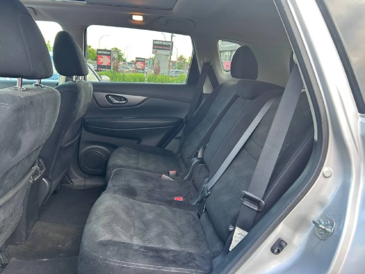 2015 Nissan Rogue SV**AWD**TOIT OUVRANT PANORAMIQUE**CAMERA DE RECULE**SIEGES CHAUFFNATS**Mags** Image principale