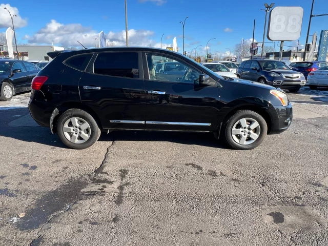 Nissan Rogue S** 2013