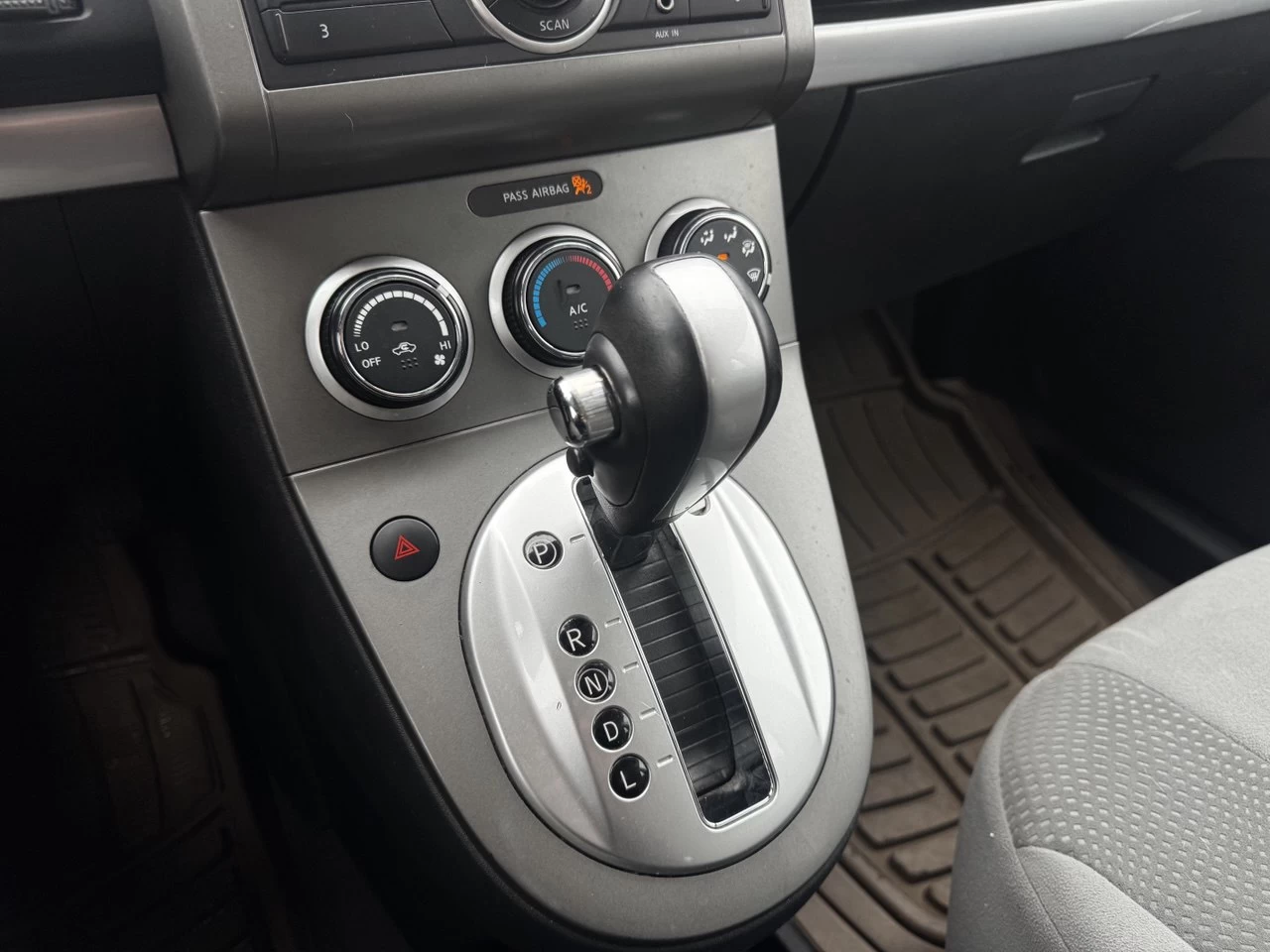 2012 Nissan Sentra 2.0**S**MAGS** Main Image