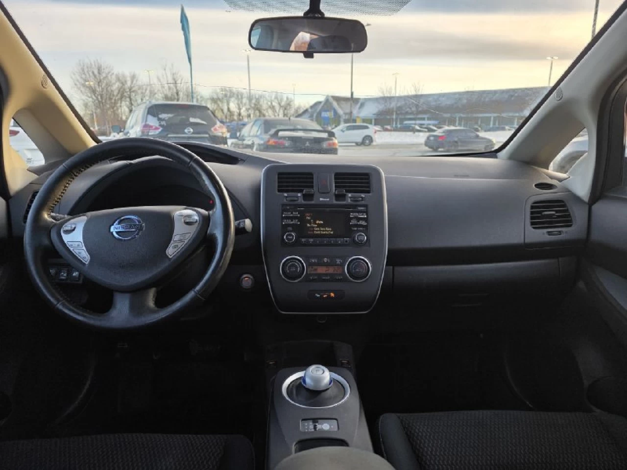 2015 Nissan LEAF SV**JAMAIS ACCIDENTEE**CAMERA DE RECUL**SIEGES CHAUFFANTS** Image principale