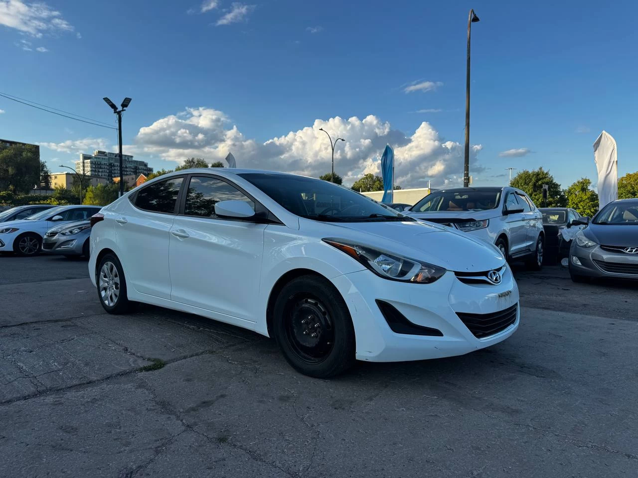 2014 Hyundai Elantra GL**SAAQ CERTIFIEE**SIEGES CHAUFFNATS**BLUETOOTH**BAS KILOMETRAGE** Image principale