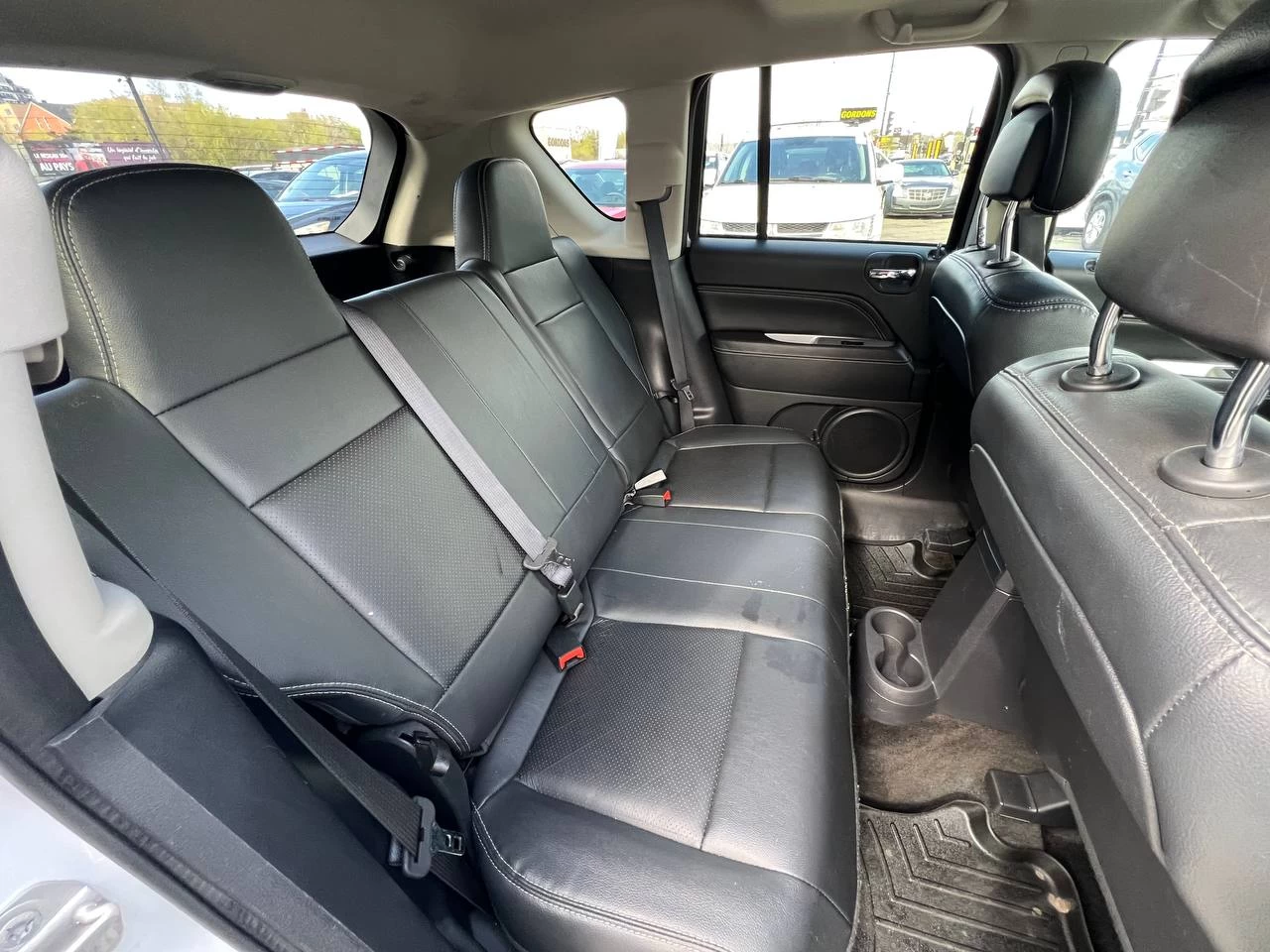 2016 Jeep Compass High Altitude**CERTIFIÉE SAAQ**4X4**Toit Ouvrant**CAMERA DE RECUL**Sieges en Cuir**SIEGES CHAUFFANTS**MAGS**Tres Bien Entretenu** Main Image