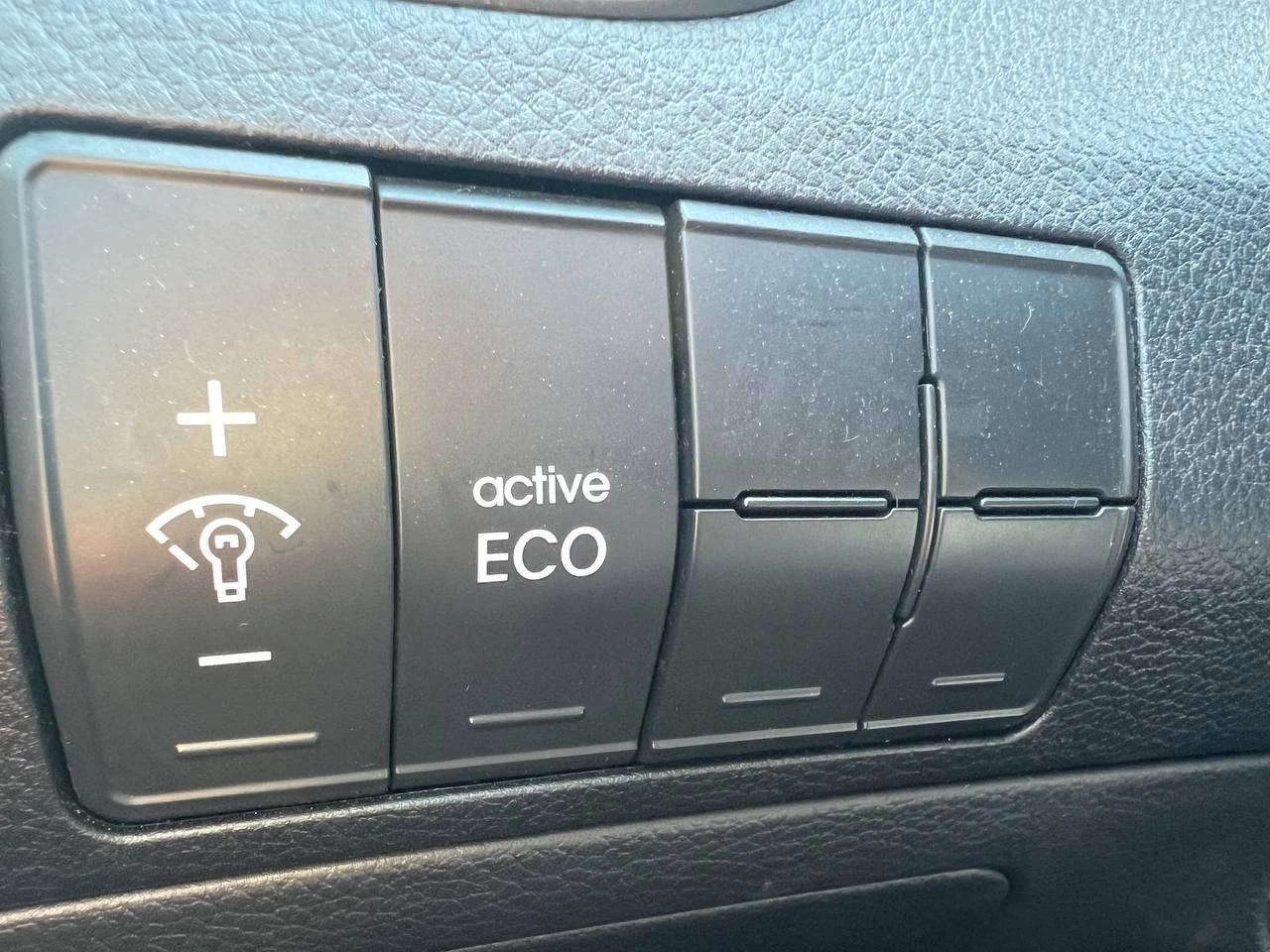 2013 Hyundai Elantra GT SE**SAAQ CERTIFIEE**TOIT OUVRANT PANORAMIQUE**Sieges en Cuir**SIEGES CHAUFFNATS**MAGS** Image principale