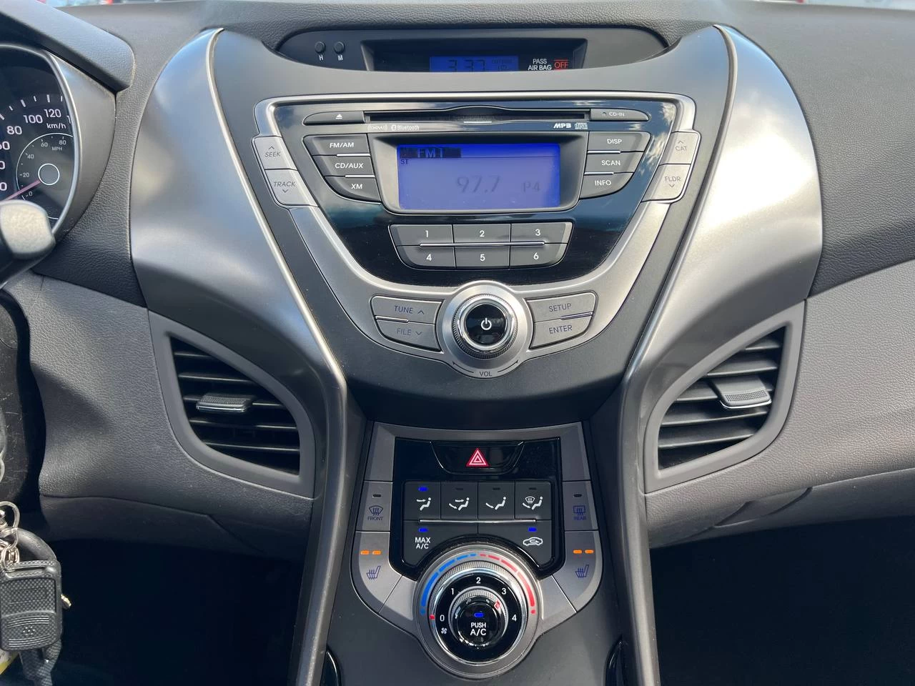 2013 Hyundai Elantra GLS**Jamais accidente**Un PropriÉtaire**Toit Ouvrant**SIEGES CHAUFFANTS**SIEGES CHAUFFANTS ARRIERE**MAGS** Image principale