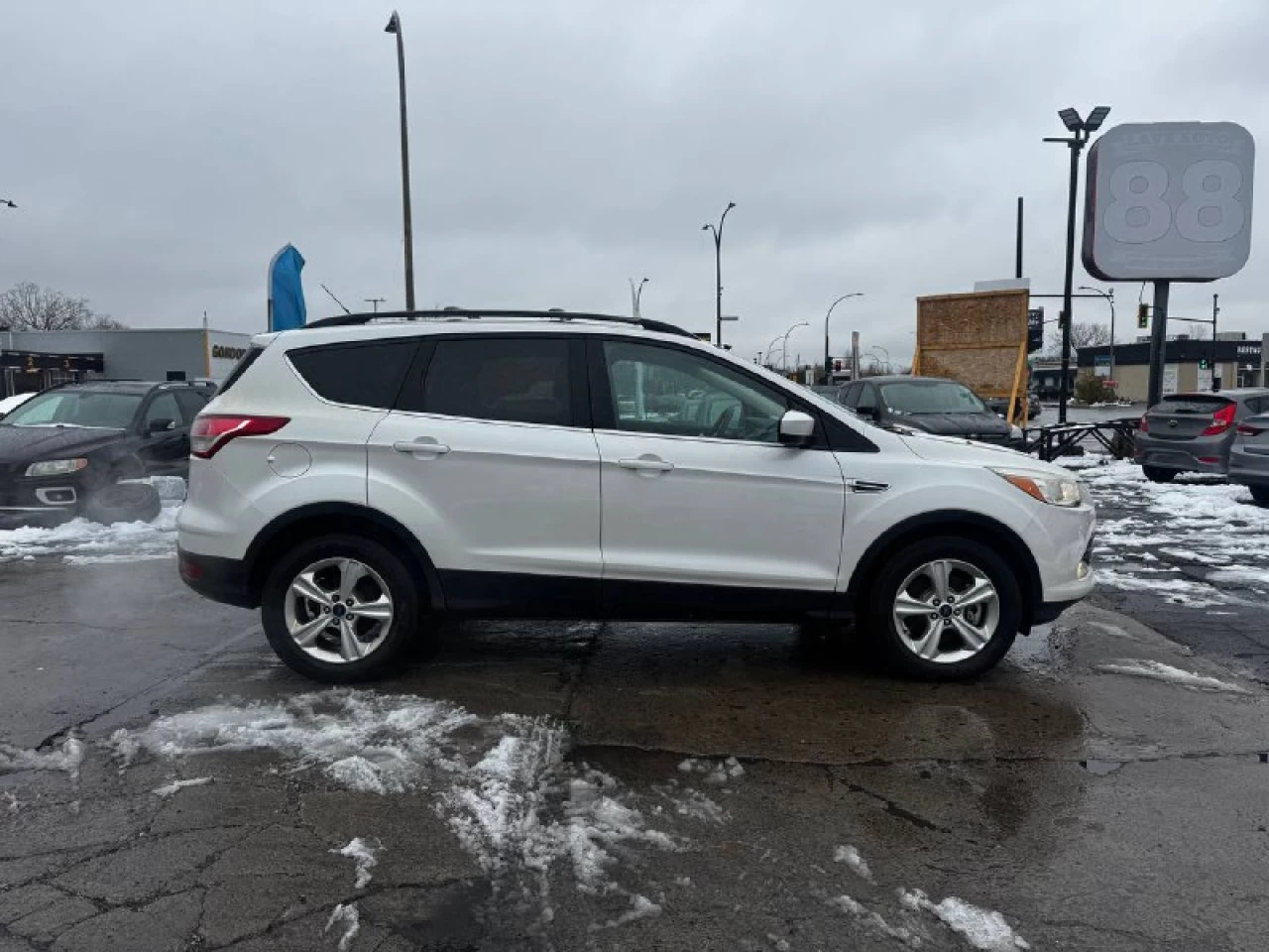 2014 Ford Escape SE**AWD**Jamais Accidente**CamÉra de Recul**SIEGES CHAUFFANTS**MAGS** Main Image
