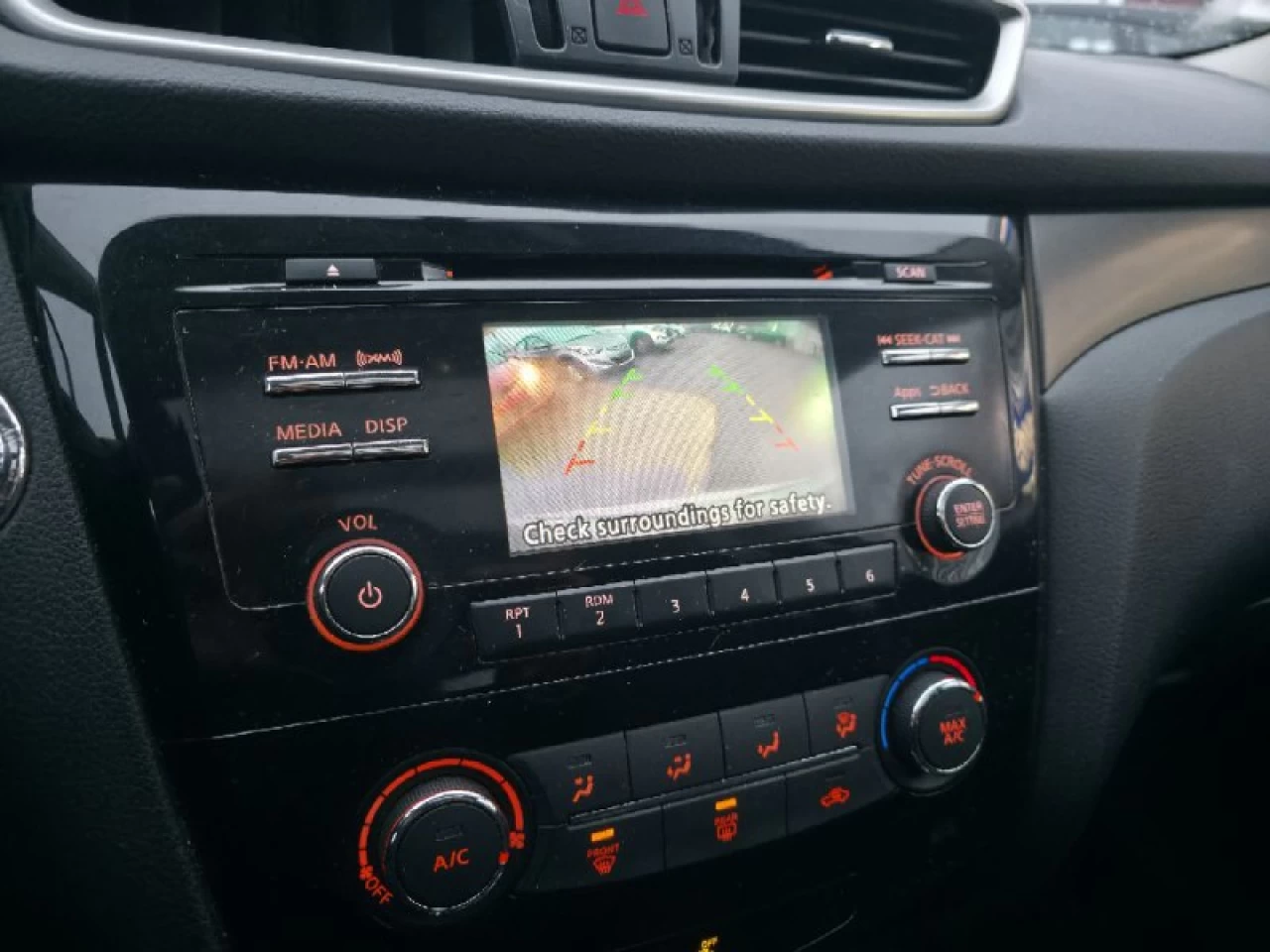 2015 Nissan Rogue **SV**TOIT PANORAMIQUE**CAMERA DE RECUL**SIEGES CHAUFFANTS**MAGS** Image principale