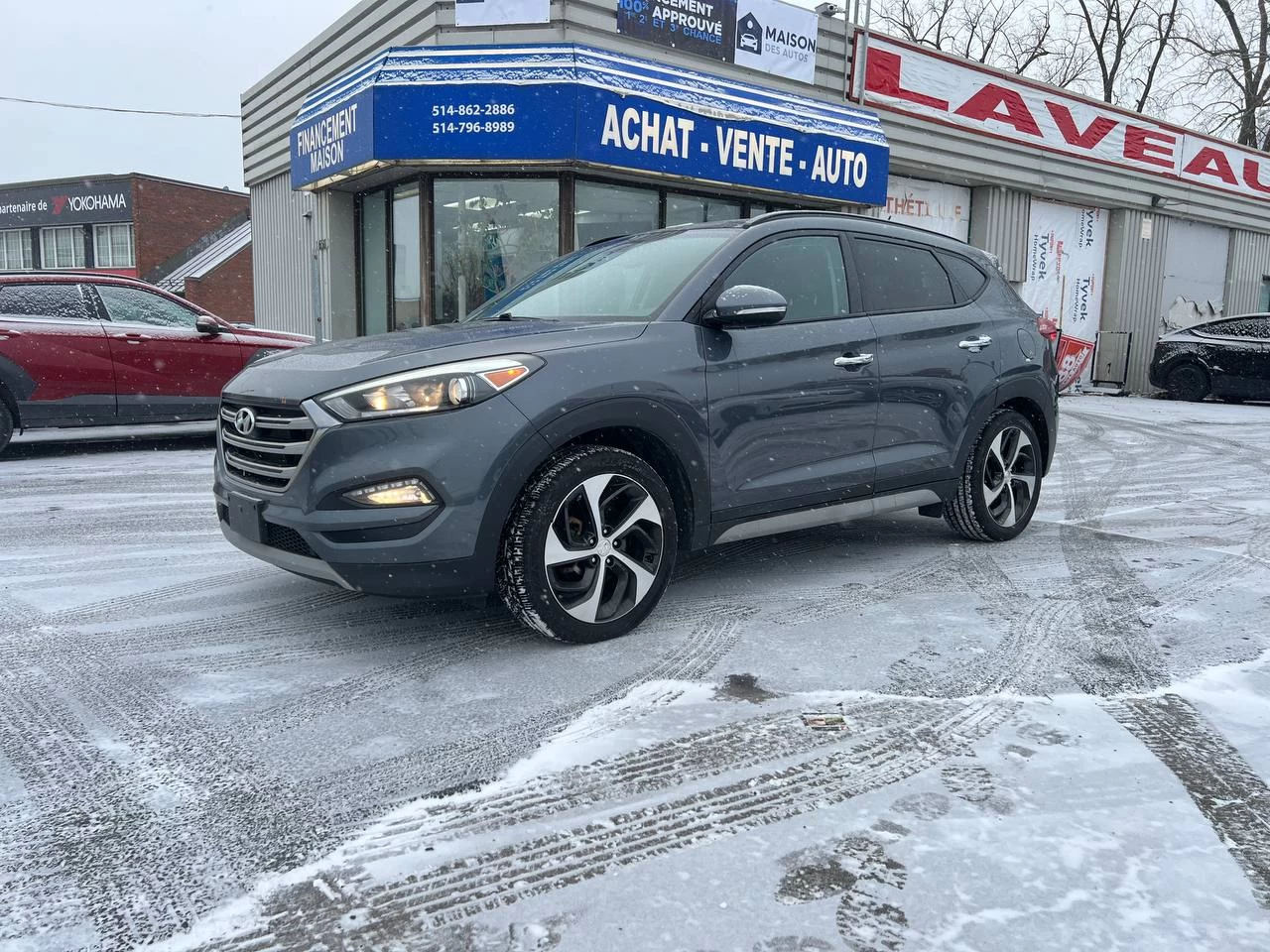 2017 Hyundai Tucson LIMITEE**JAMAIS ACCIDENTEE**CERTIFIEE SAAQ**AWD**TOIT OUVRANT PANORAMIQUE**SIEGES CHAUFFANTS AVANT ET ARRIÈRE**SIEGES EN CUIR**Alerte d’angle mort**VOLANT CHAUFFANT**Mags** Main Image