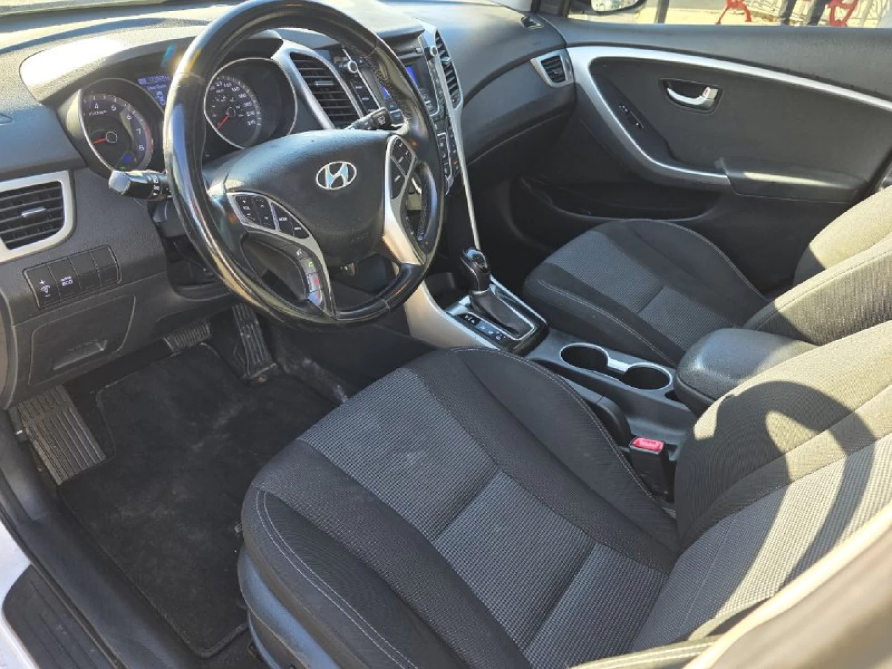 2013 Hyundai Elantra GT GLS**JAMAIS ACCIDENTEE**TOIT OUVRANT**SIÈGES CHAUFFANTS**MAGS**ACTIVE ECO** Main Image