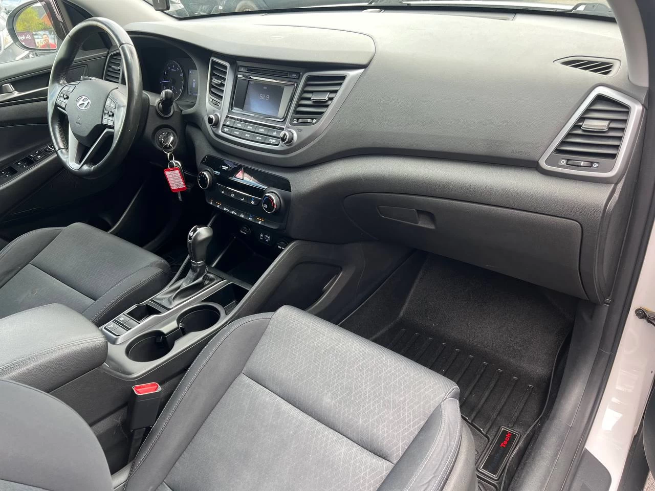 2017 Hyundai Tucson Premium**SAAQ Certifie**CAMERA DE RECUL**ANGLE MORT**SIEGES CHAUFFANTS**Volant Chauffant**MAGS Image principale