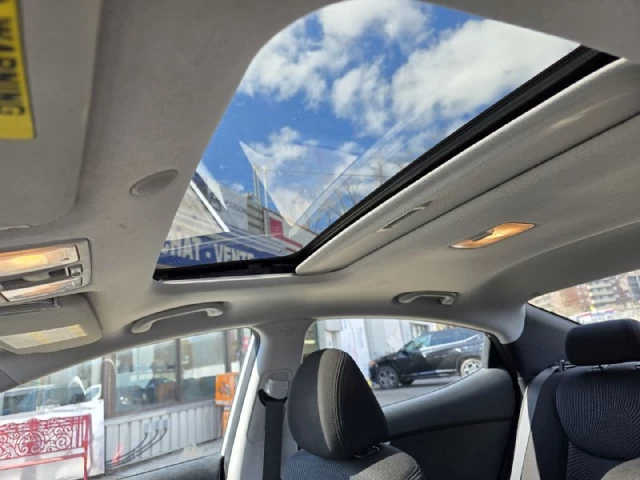 Hyundai Elantra **ALLURE Sport**SAAQ CERTIFIEE**TOIT OUVRANT**CAMERA DE RECUL**SIEGES CHAUFFANTS**MAGS** 2016