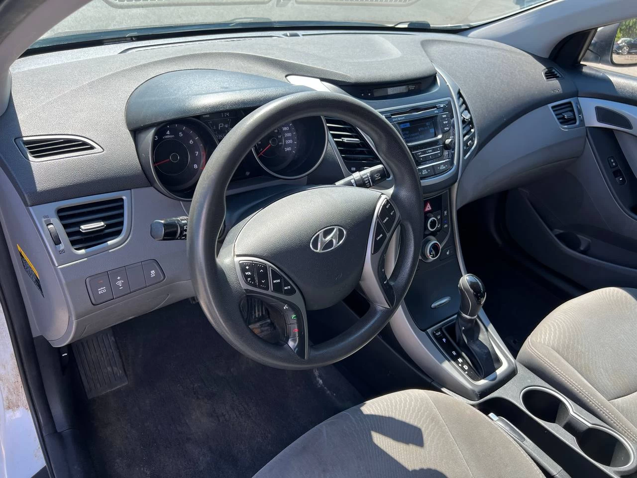 2014 Hyundai Elantra GL**SAAQ CERTIFIEE**SIEGES CHAUFFANTS** Image principale