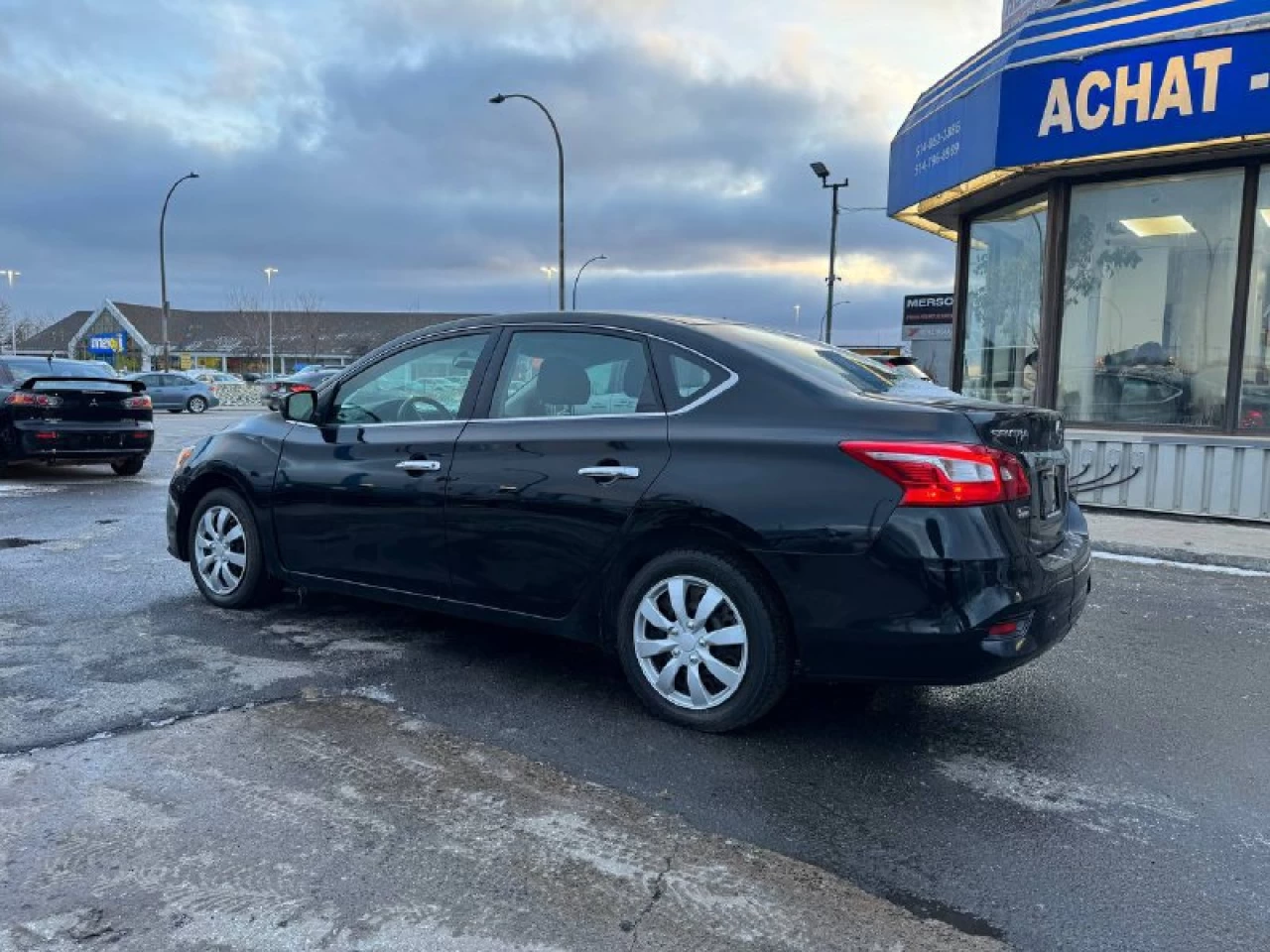 2017 Nissan Sentra S**Jamais accidente** Image principale