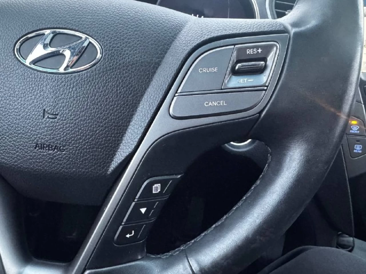 2017 Hyundai Santa Fe Sport Limited**AWD**Jamais Accidente**SAAQ CERTIFIEE**TOIT OUVRANT PANORAMIQUE**SIEGE EN CUIR**CAMERA DE RECUL**SIEGES CHAUFFNATS AVANT ET ARRIERE**Siege Ventile**Volant Chauffant**Navigation**Alerte d'angle Mort**MAGS** Main Image