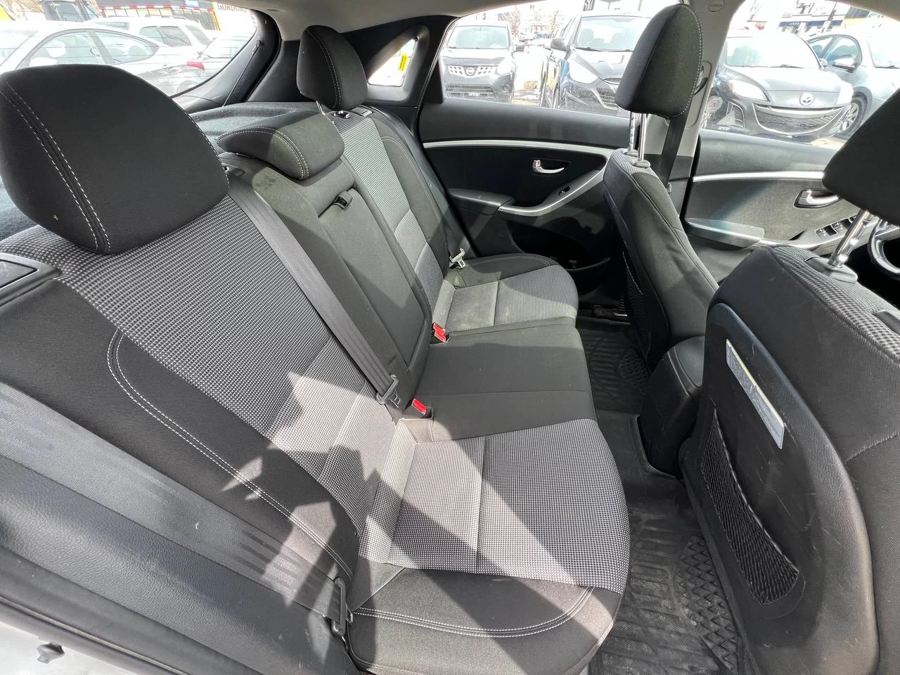 2013 Hyundai Elantra GT GLS**TOIT OUVRANT PANARAMIQUE**SIEGES CHAUFFANTS**MAGS** Image principale
