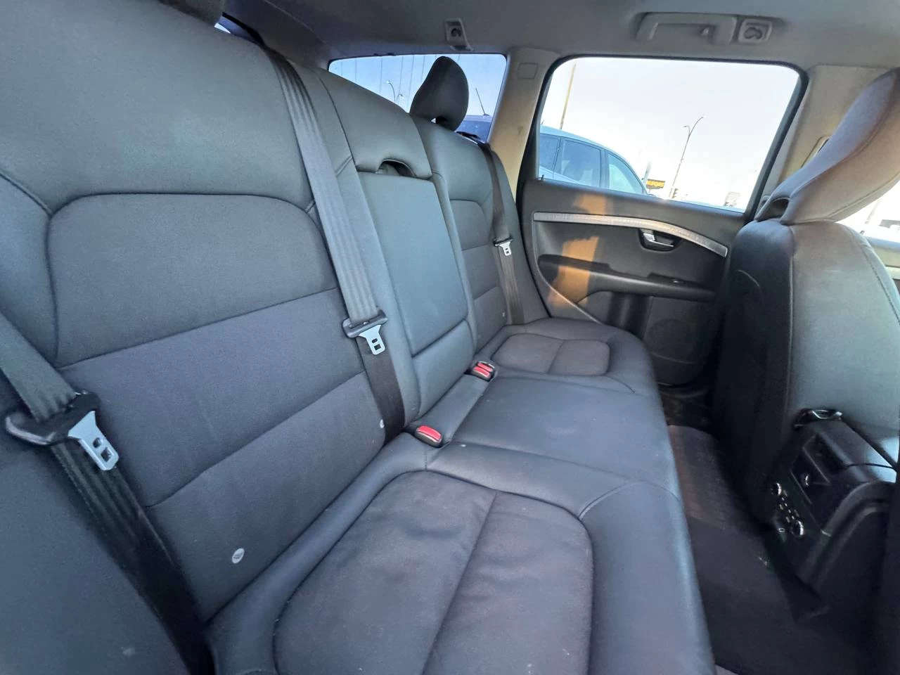 2009 Volvo XC70 3.2L**AWD**TOIT OUVRANT**SIEGES CHAUFFNATS**CUIR**PUSH TO STRAT** Image principale