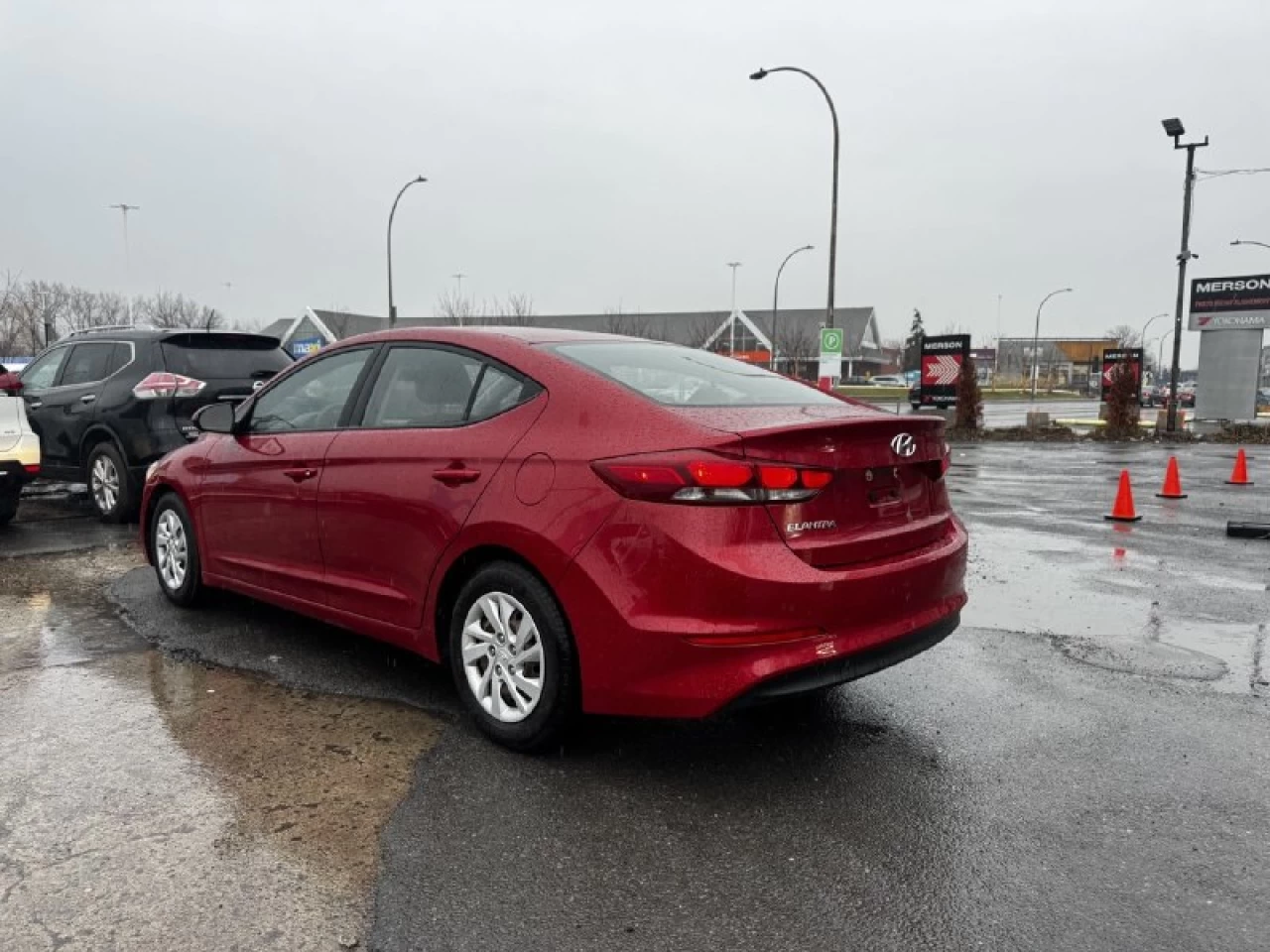 2017 Hyundai Elantra LE**SAAQ CERTIFIER**SIEGES CHAUFFNATS**MODE ECO** Image principale