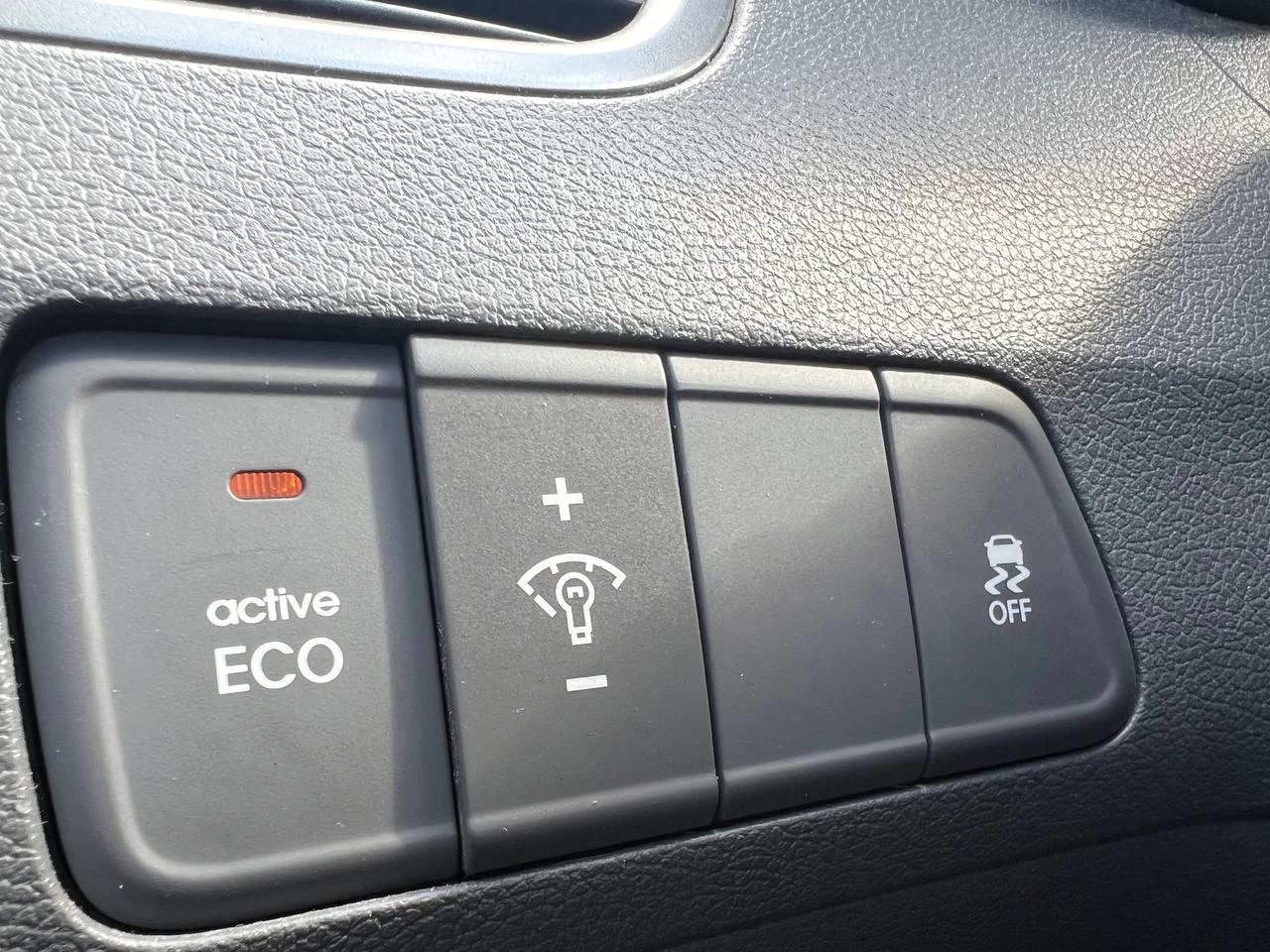2013 Hyundai Elantra GLS**Jamais accidente**Un PropriÉtaire**Toit Ouvrant**SIEGES CHAUFFANTS**SIEGES CHAUFFANTS ARRIERE**MAGS** Image principale