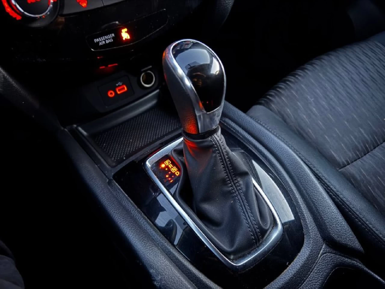 2018 Nissan Rogue **SV**AWD**CAMERA DE RECUL**MAGS**SIEGES CHAUFFANTS** Main Image