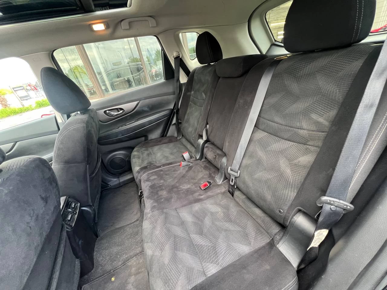 2014 Nissan Rogue SV**AWD**JAMAIS ACCIDENTEE**SAAQ CERTIFIEE**TOIT PANORAMIQUE**CAMERA DE RECUL**SIEGES CHAUFFANTS**MAGS** Image principale