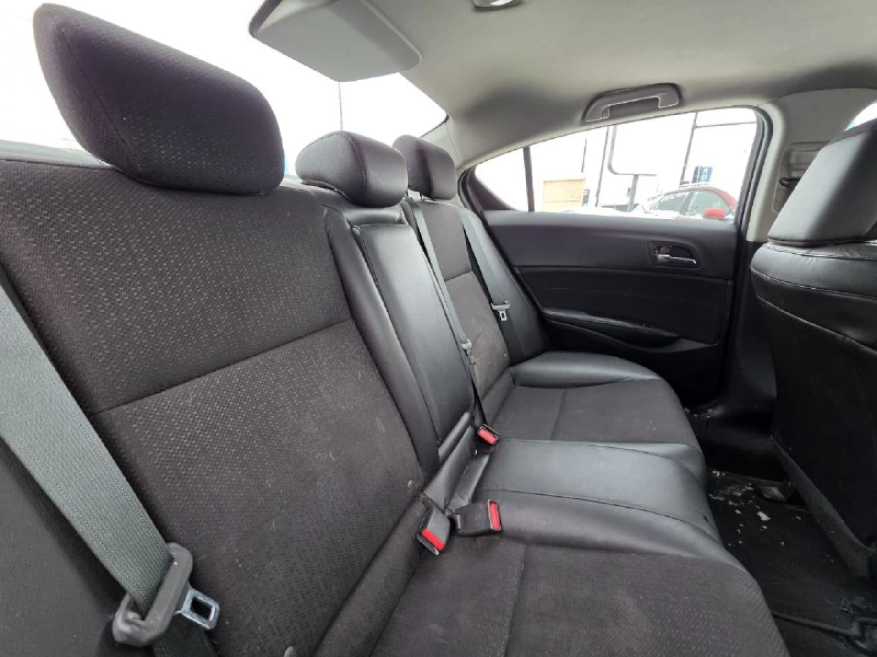 2015 Acura ILX Toit Ouvrant**CAMERA DE RECUL**SIEGES CHAUFFANTS**MAGS** Image principale