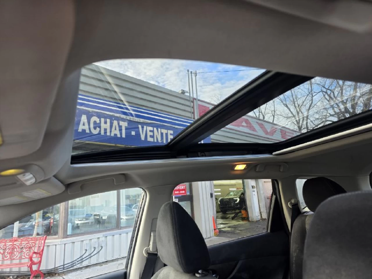 2014 Nissan Rogue **SV**JAMAIS ACCIDENTEE**SAAQ CERTIFIEE**TOIT PANORAMIQUE**CAMERA DE RECUL**SIEGES CHAUFFANTS**MAGS** Main Image