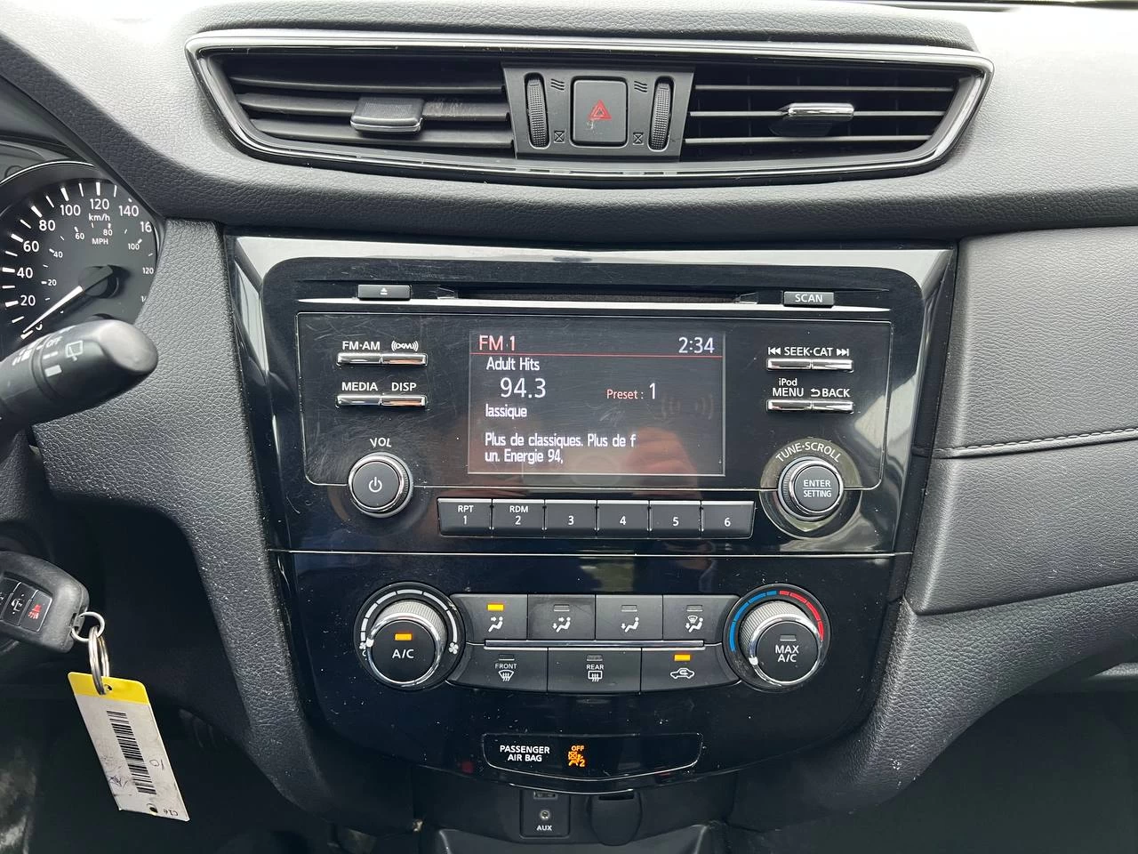 2017 Nissan Rogue SV**Jamais Accidente**CAMERA DE RECULE**SIEGES CHAUFFNATS** Image principale