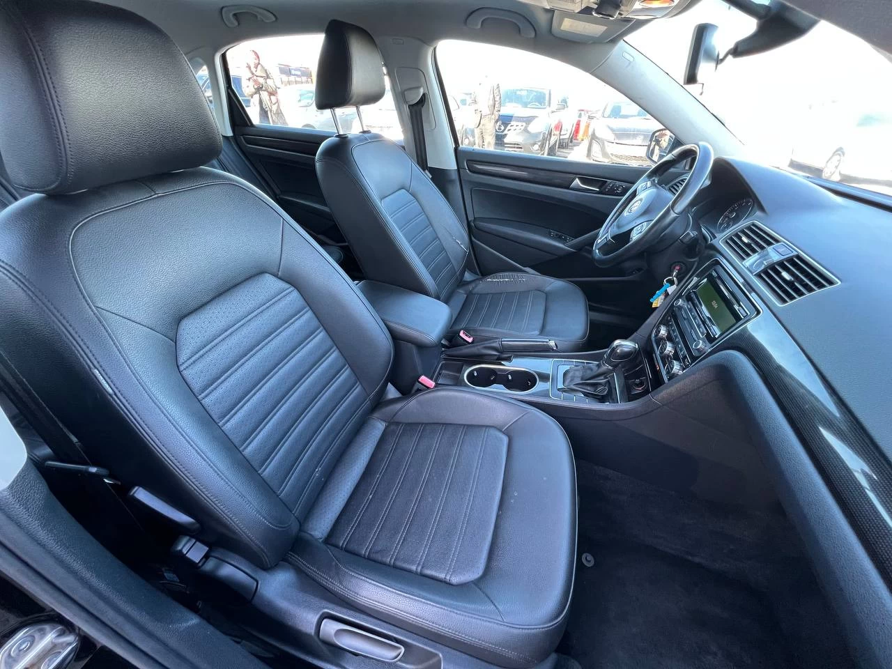 2013 Volkswagen Passat Comfortline**TOIT OUVRANT**MAGS**CUIR**SIEGES CHAUFFANTS** Image principale