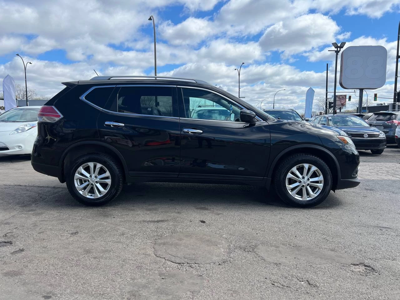 2016 Nissan Rogue SV**AWD**CAMERA DE RECULE**SIEGES CHAUFFNATS**Mags** Image principale
