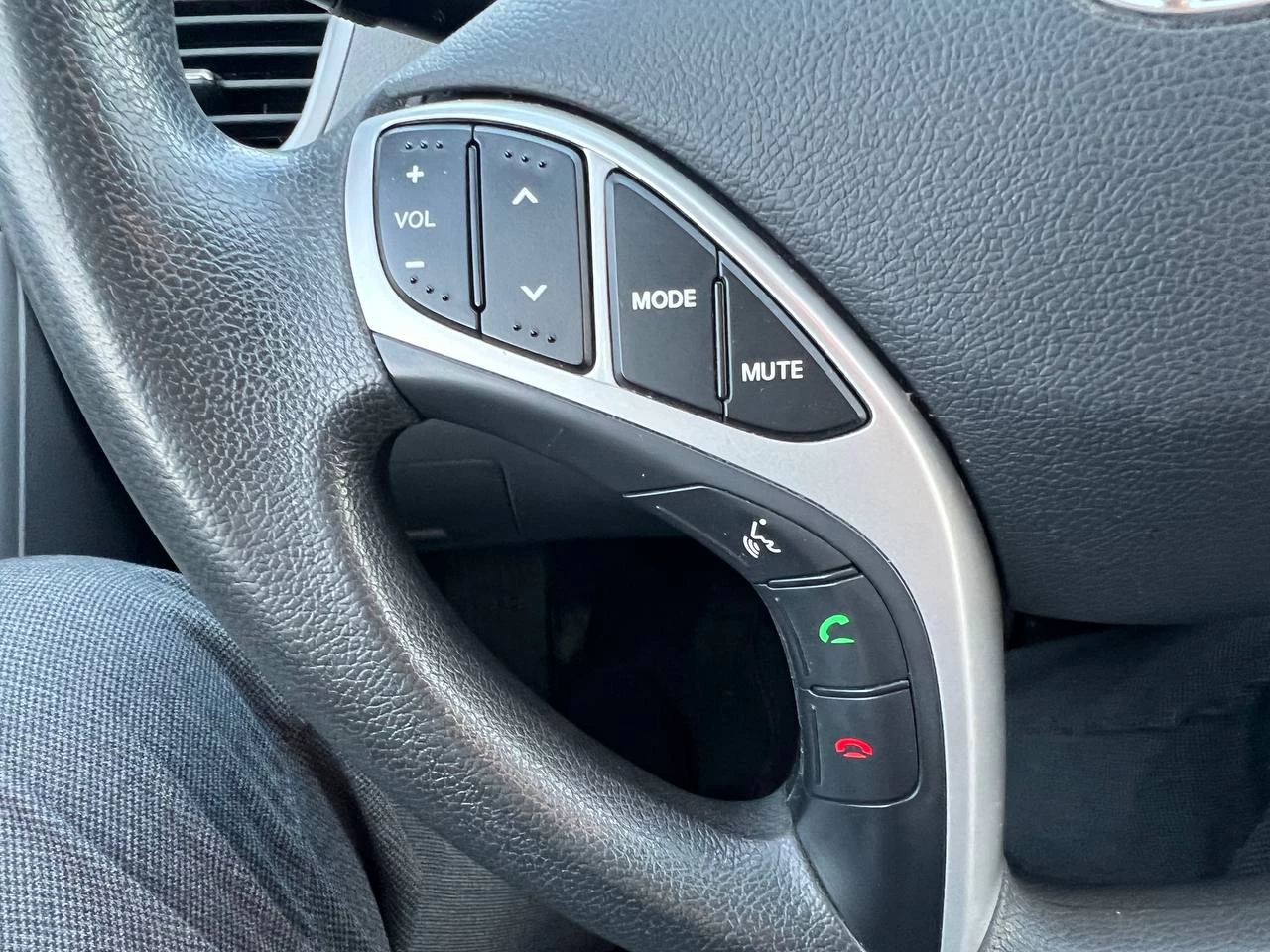 2013 Hyundai Elantra GL**SAAQ CERTIFIEE**SIEGES CHAUFFANTS** Main Image