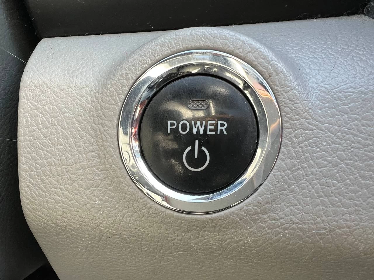 2009 Toyota Camry Hybrid**TOIT OUVRANT**MAGS**PUSH START** Image principale